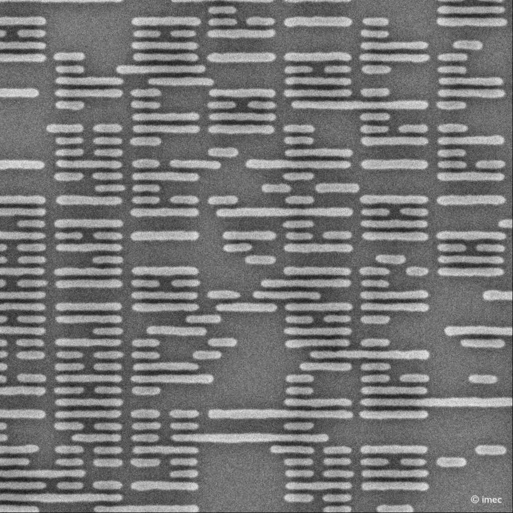 Logic structure achieved with high-NA lithography