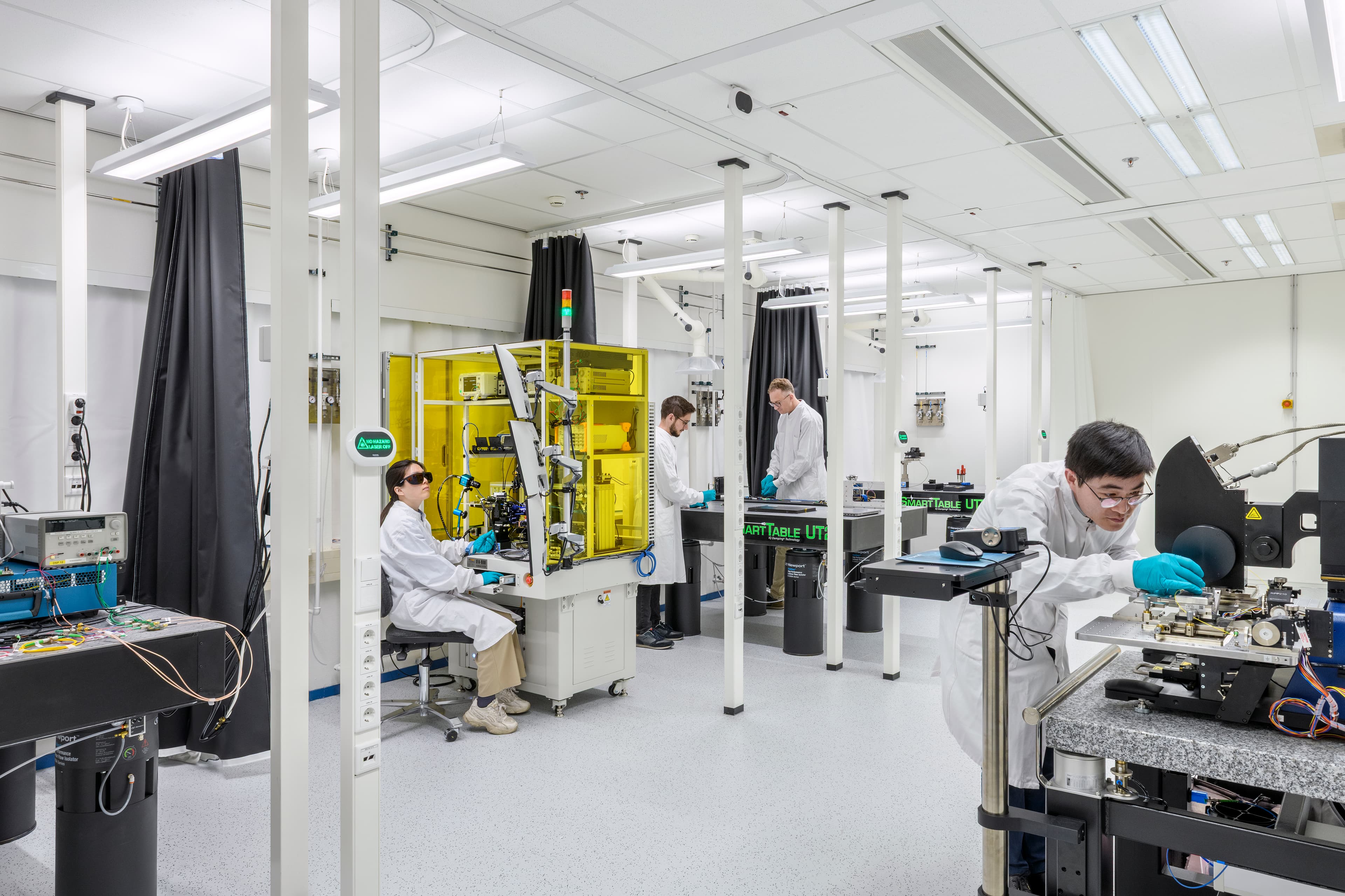 High resolution picture Imec and TNO launch Holst Centre Photonics Lab press release