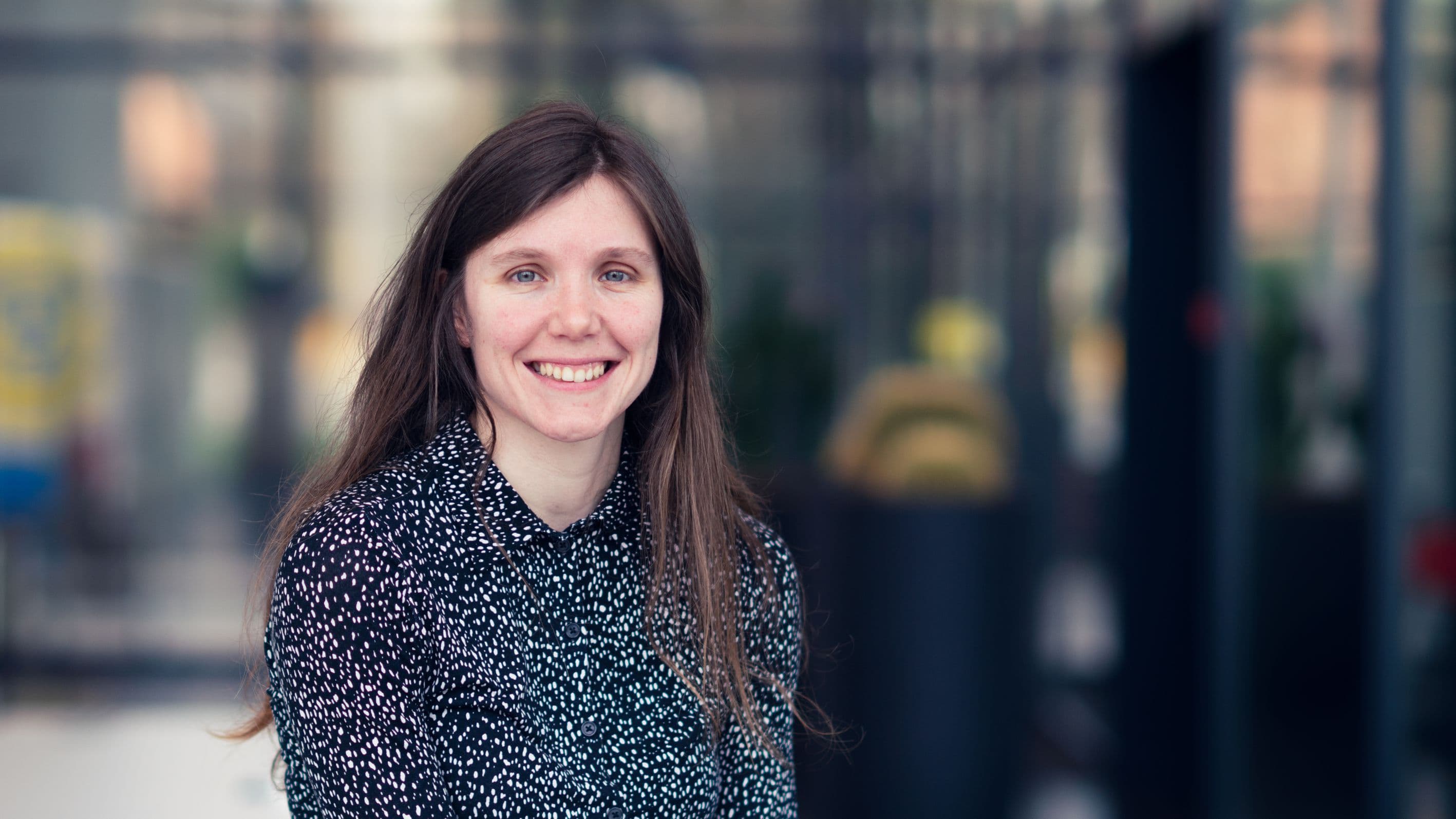 Article Si spin qubits